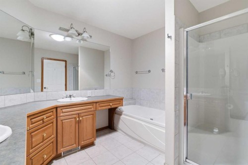256 43 Avenue Nw, Calgary, AB 