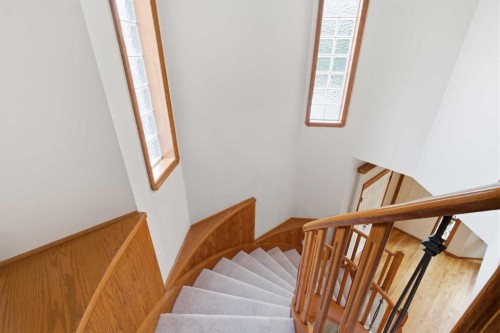 256 43 Avenue Nw, Calgary, AB 