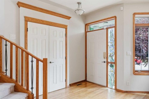 256 43 Avenue Nw, Calgary, AB 