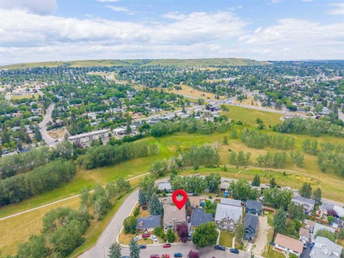 256 43 Avenue Nw, Calgary, AB 