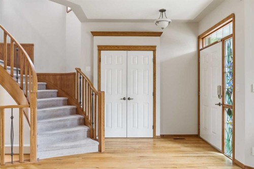 256 43 Avenue Nw, Calgary, AB 