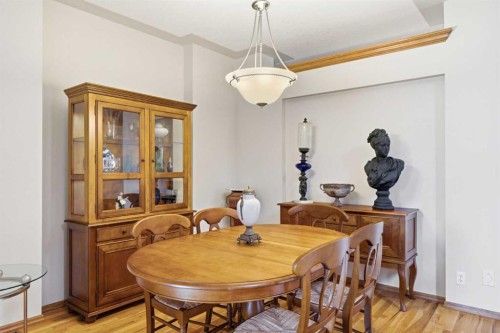 256 43 Avenue Nw, Calgary, AB 