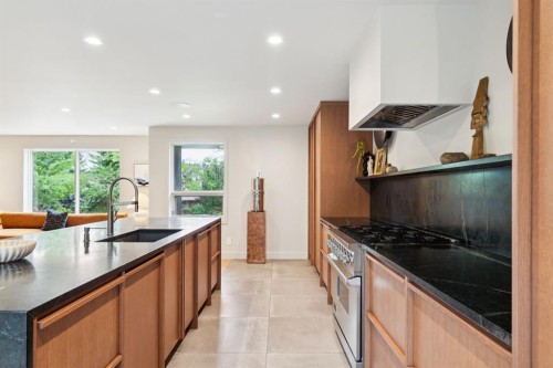 227 Pump Hill Rise Sw, Calgary, AB 