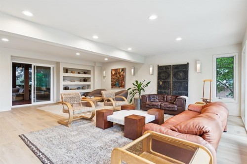 227 Pump Hill Rise Sw, Calgary, AB 