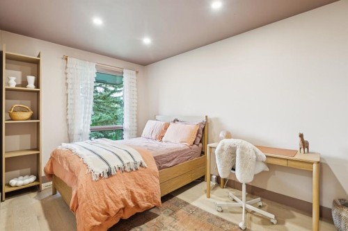 227 Pump Hill Rise Sw, Calgary, AB 