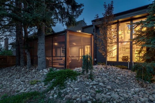 227 Pump Hill Rise Sw, Calgary, AB 