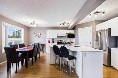 279 Valley Brook Circle Nw, Calgary, AB 