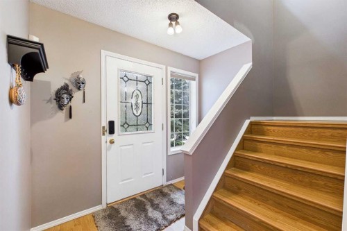 279 Valley Brook Circle Nw, Calgary, AB 
