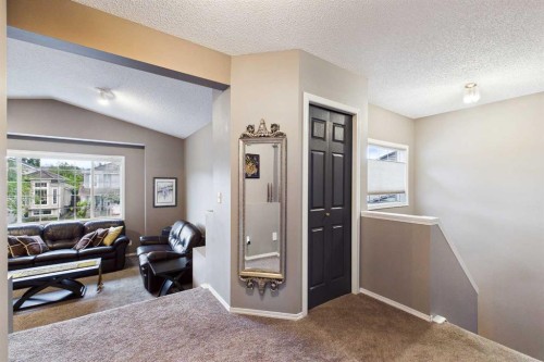 279 Valley Brook Circle Nw, Calgary, AB 