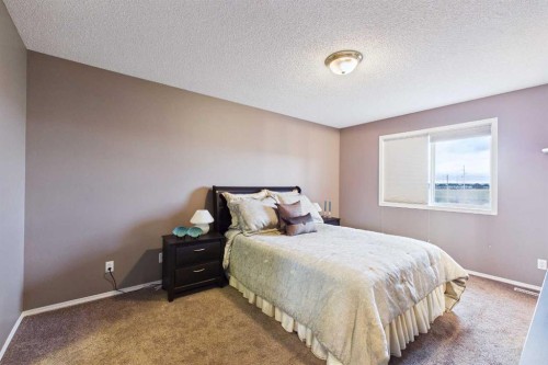279 Valley Brook Circle Nw, Calgary, AB 
