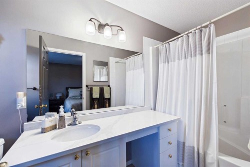 279 Valley Brook Circle Nw, Calgary, AB 