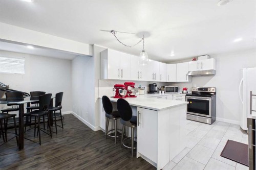 279 Valley Brook Circle Nw, Calgary, AB 