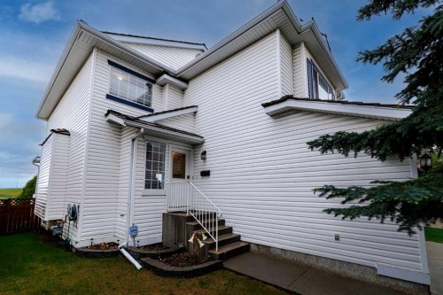 279 Valley Brook Circle Nw, Calgary, AB 