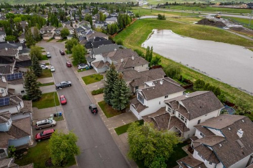 279 Valley Brook Circle Nw, Calgary, AB 
