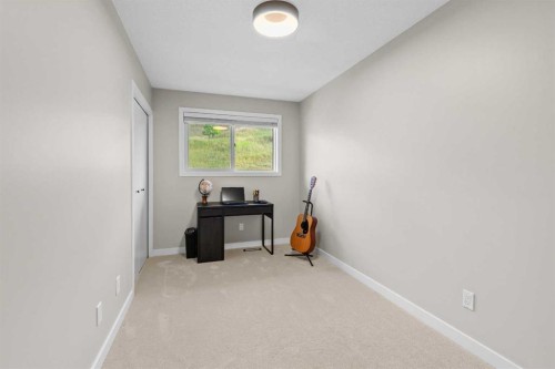 18 Glorond Place, Okotoks, AB 
