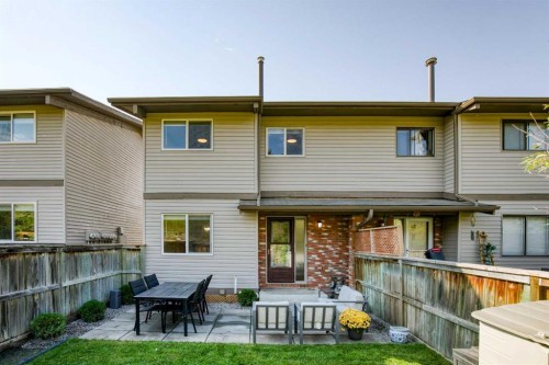 18 Glorond Place, Okotoks, AB 