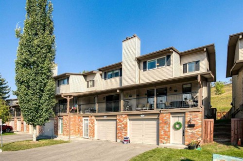 18 Glorond Place, Okotoks, AB 