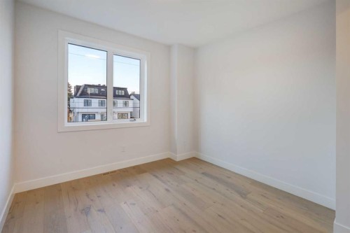 2042 56 Avenue Sw, Calgary, AB 