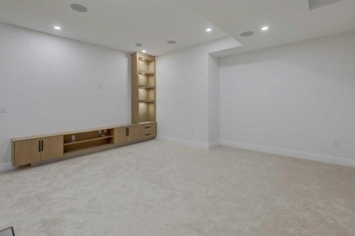 2042 56 Avenue Sw, Calgary, AB 