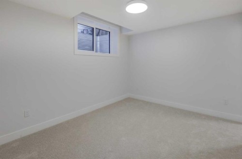 2042 56 Avenue Sw, Calgary, AB 