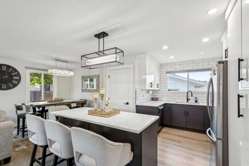 12 Rundleson Way Ne, Calgary, AB 