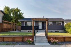 12 Rundleson Way NE Calgary, AB T1Y 3N6