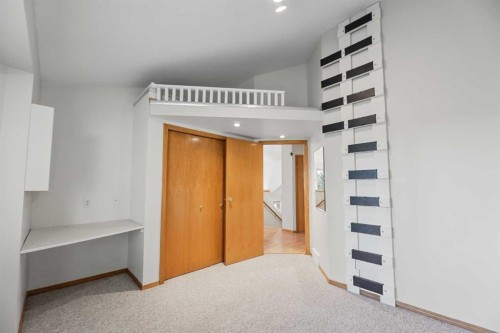 1509 Mary Place, Didsbury, AB 