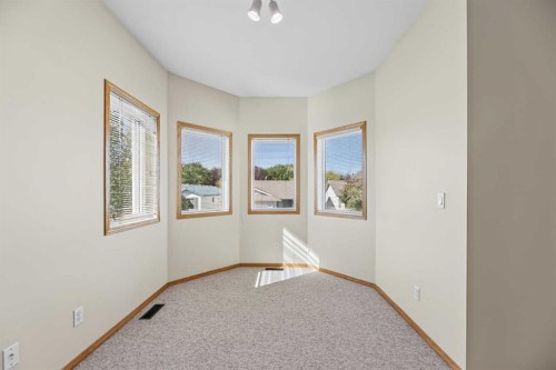 1509 Mary Place, Didsbury, AB 