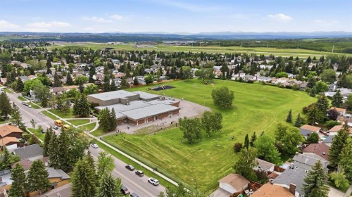 3016 Cedar Ridge Drive Sw, Calgary, AB 