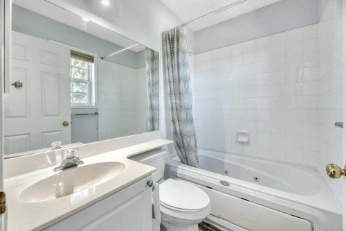 58 Rocky Ridge Green, Calgary, AB 