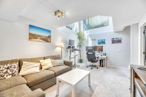 58 Rocky Ridge Green, Calgary, AB 