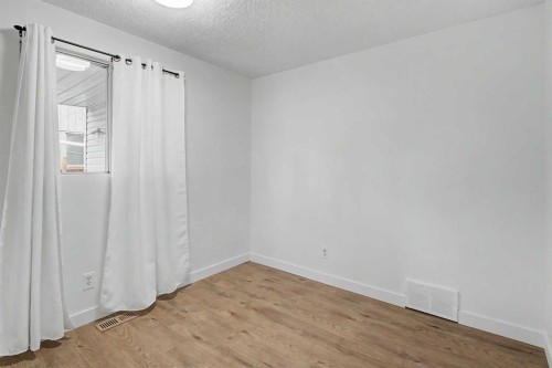 6304 28 Avenue Ne, Calgary, AB 