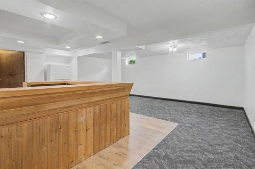 6304 28 Avenue Ne, Calgary, AB 