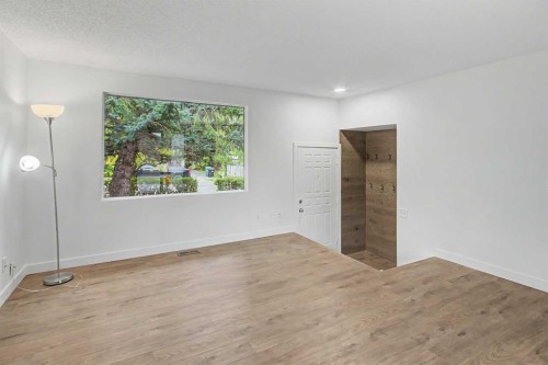 6304 28 Avenue Ne, Calgary, AB 