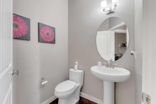 130 Brightonwoods Grove Se, Calgary, AB - Indoor Photo Showing Bathroom