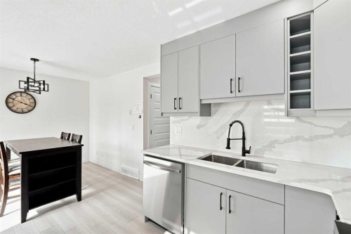 62 Deer Ridge Way Se, Calgary, AB 