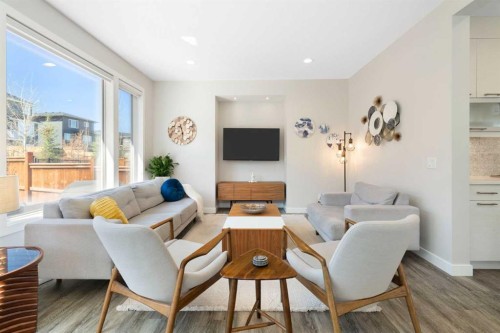48 Crestbrook Link Sw, Calgary, AB 