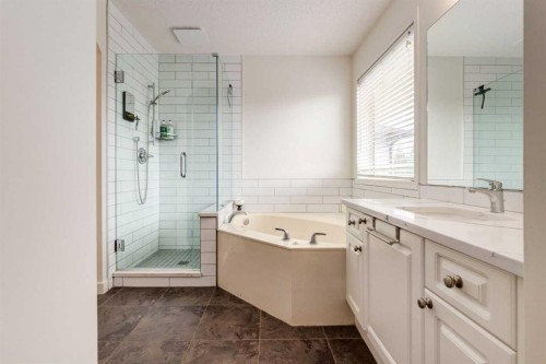 83 Valley Stream Circle Nw, Calgary, AB 