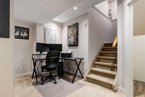 83 Valley Stream Circle Nw, Calgary, AB 