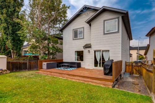 83 Valley Stream Circle Nw, Calgary, AB 