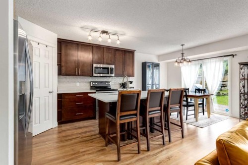 83 Valley Stream Circle Nw, Calgary, AB 