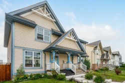 240 Elgin Meadows Gardens SE Calgary, AB T2Z 0M4