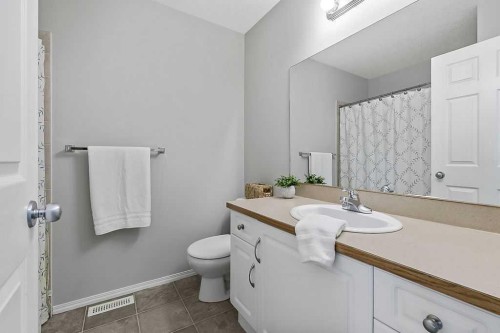 132 Willow Ridge Manor, Diamond Valley, AB 