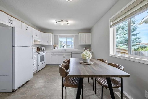 132 Willow Ridge Manor, Diamond Valley, AB 
