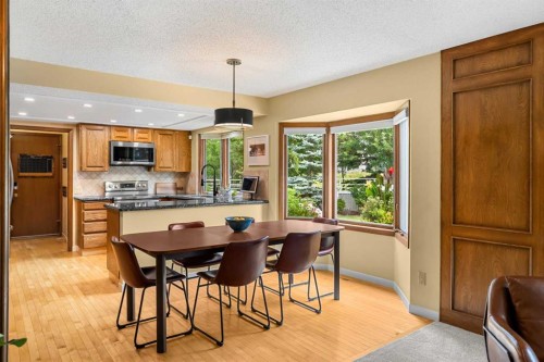 72 Woodacres Crescent Sw, Calgary, AB 