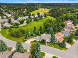 72 Woodacres Crescent SW Calgary, AB T2W 4V6
