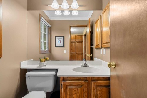 72 Woodacres Crescent Sw, Calgary, AB 