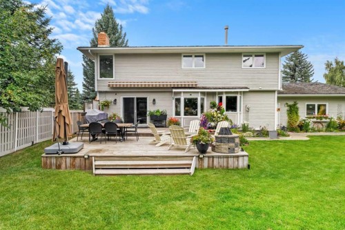 72 Woodacres Crescent Sw, Calgary, AB 