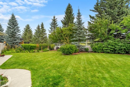72 Woodacres Crescent Sw, Calgary, AB 