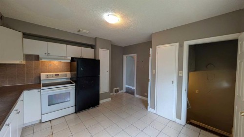 3414 Centre Street Ne, Calgary, AB 